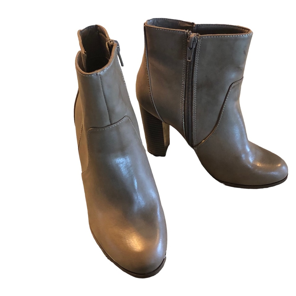 A+ Brown Faux Leather Booties Size 6-1:2 NWOT